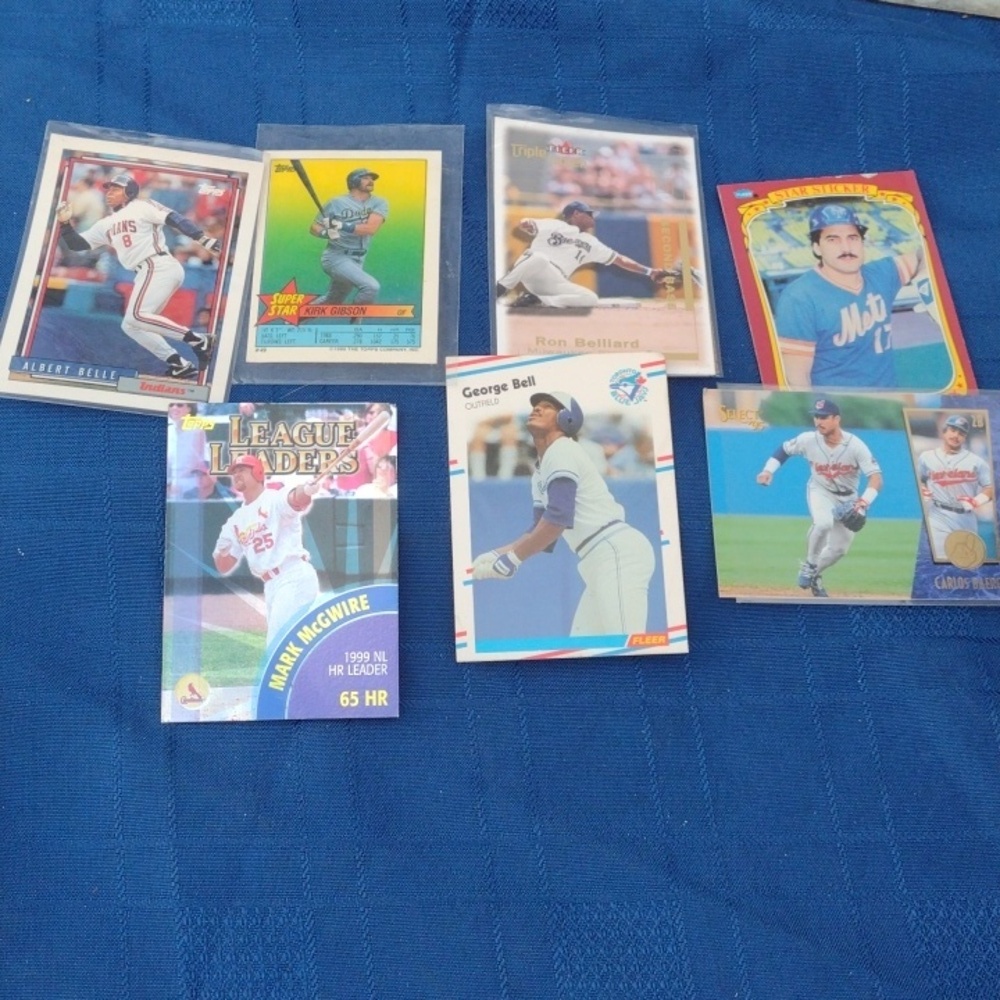 Assorted Baseball Trading Cards - Picture 4 of 4